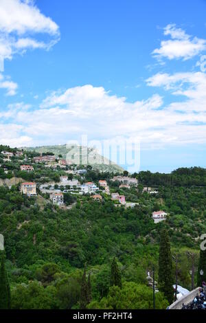 Vedute del villaggio e la campagna di Eze sulla Cote D'Azur in Francia Foto Stock