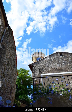 Vedute del villaggio e la campagna di Eze sulla Cote D'Azur in Francia Foto Stock