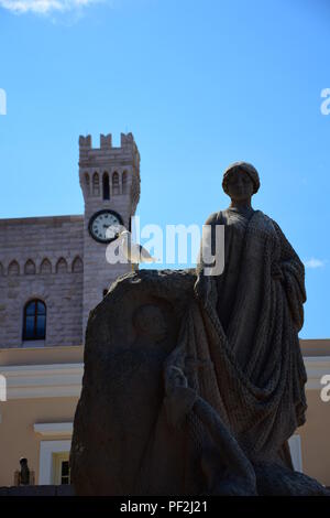 Viste della città vecchia di Monaco con il palazzo Grimaldi in background Foto Stock