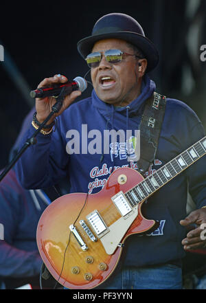 Tito Jackson fa un controllo del suono a Scotfest nei pressi di Edimburgo, Scozia Foto Stock