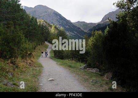 Vista del Pyreneans Moutains in Spagna Foto Stock