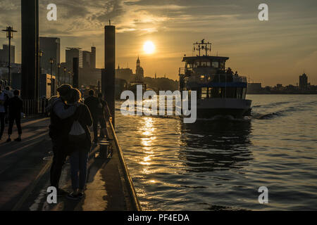 La mattina presto in Amburgo. Foto Stock