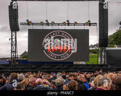 Stirling, in Scozia. 18 Agosto, 2018. Runrig eseguire il loro concerto finale, dopo 45 anni insieme come una band, per un vende la folla, nei campi sotto il Castello di Stirling, Scozia. Credit George Robertson/Alamy Live News Foto Stock