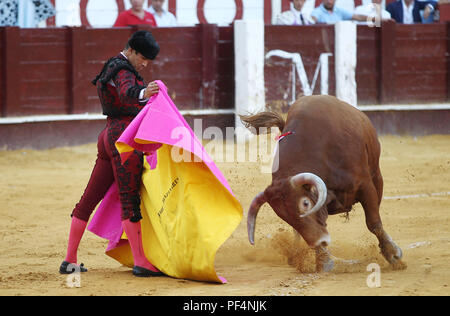 Malaga, Spagna. 18 Agosto, 2018. agosto 2018, malagueta Arena di La Malagueta il torero Jose Maria Manzanares in l'ultima esecuzione della fiera di Malaga. 18 Agosto, 2018. Credito: Lorenzo Carnero/ZUMA filo/Alamy Live News Credito: ZUMA Press, Inc./Alamy Live News Foto Stock