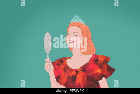 Egoista regina di bellezza guarda se stessa nello specchio Foto Stock