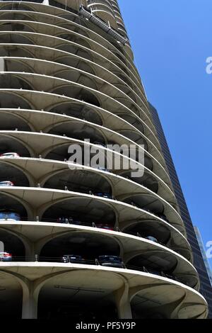 Parcheggio ponti in una delle città Marina Towers di Chicago Foto Stock