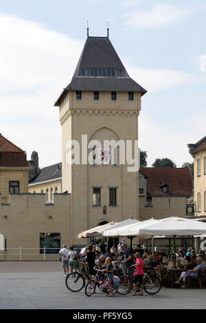 Edificio fortezza nella cittadina di Valkenburg nel Limburgo, sud-est dell'Olanda Foto Stock