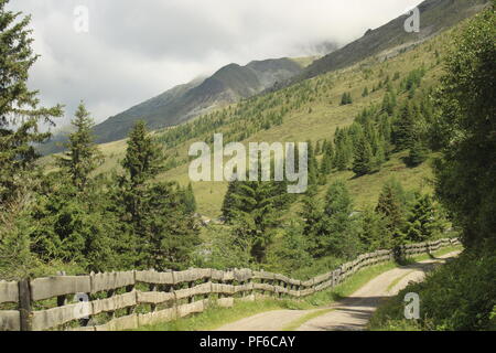 Giorno nuvoloso in italia Foto Stock