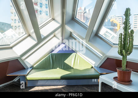 Attico di un cubo house di Rotterdam, Paesi Bassi Foto Stock