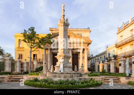 El Templete tempio neoclassico monumento dalle fondazioni della città originale di San Cristóbal de La Habana, Havana, Cuba Foto Stock