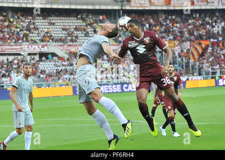 Torino, Italia. 19 Agosto, 2018. Gleison Bremer (Torino FC) durante la Serie A TIM partita di calcio tra Torino FC e come Roma allo Stadio Grande Torino il 19 agosto, 2018 a Torino, Italia. Credito: FABIO PETROSINO/Alamy Live News Foto Stock