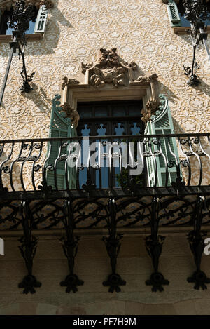 L'esterno della Casa Amatller edificio storico costruito 1898-1900, Barcellona, Spagna Foto Stock