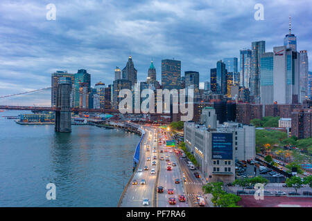 Skyline di Manhattan e Brooklyn Bridge Foto Stock