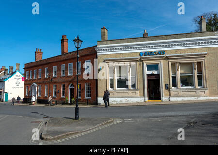 Barclays Bank che sarà chiusa nel novembre 2018 senza lasciare le banche in città, Halesworth, Suffolk, Inghilterra. Foto Stock