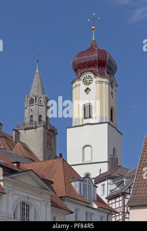 La città e la chiesa di San Giovanni, Sigmaringen, Baden-Wuerttemberg, Germania Foto Stock