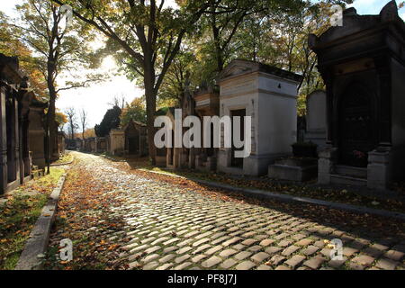 Pere Lachaise Cimetery, Parigi, Ile de France, 75, Francia Foto Stock