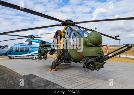 TAI Agusta Westland T129 ATAK, elicottero da combattimento militare al Farnborough International Airshow FIA, fiera aeronautica, aerospaziale Foto Stock