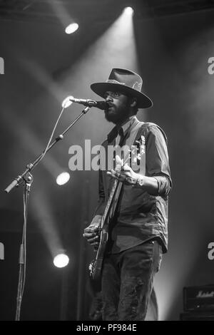 Musicista americano e attore Gary Clark Jr live presso il ventiseiesimo Blue Balls Festival di Lucerna, Svizzera Foto Stock