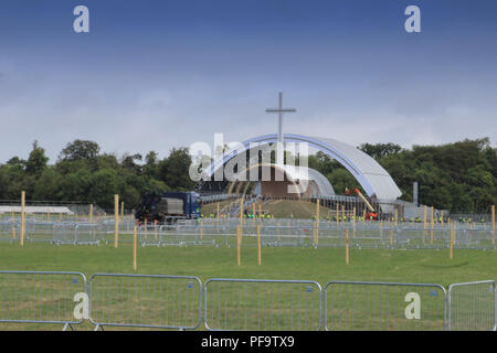 .L'altare in via di completamento nel Phoenix Park dove Papa Francesco ha celebrato la santa messa sulla 26/8/2018.500,00 erano attese ma meno di 200.000 hanno partecipato Foto Stock