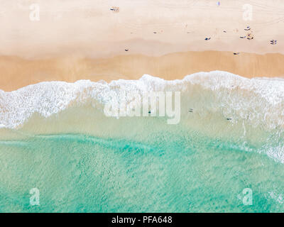 Broadbeach foto aerea in un giorno chiaro sulla Gold Coast Foto Stock