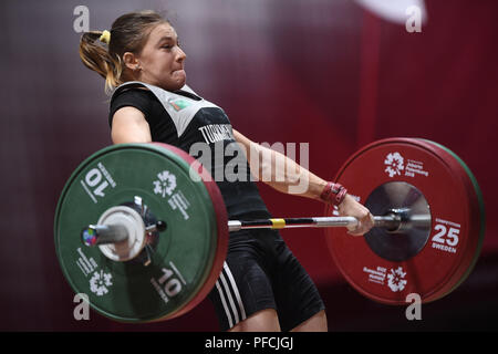 Jakarta, Indonesia. 21 Ago, 2018. Kristina Shermetova del Turkmenistan compete durante le donne del sollevamento pesi 53kg evento al XVIII Giochi Asiatici in Jakarta, Indonesia, Agosto 21, 2018. Credito: Pan Yulong/Xinhua/Alamy Live News Foto Stock