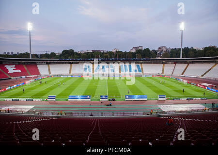 A Belgrado, in Serbia. A Belgrado, in Serbia. 21 Agosto, 2018. 21 agosto 2018, Rajko Miti&#x107; Stadium, Belgrado, Serbia; la UEFA Champions League il qualificatore prima gamba, Stella Rossa Belgrado contro la Red Bull Salisburgo; vista generale del RAjko Mitic Stadium Credit: Azione Plus immagini di sport/Alamy Live News Credit: Azione Plus immagini di sport/Alamy Live News Foto Stock