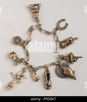 Argento braccialetto di fascino Foto Stock