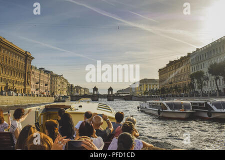 ST. PETERSBUG, Russia - 9 AGOSTO 2018, Petrograd dal fiume Foto Stock