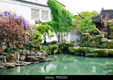 Matrimonio coppie,fotografi di nozze,gli amministratori di umile giardino,,Suzhou,provincia dello Jiangsu,PRc,Repubblica Popolare Cinese,Cina Foto Stock