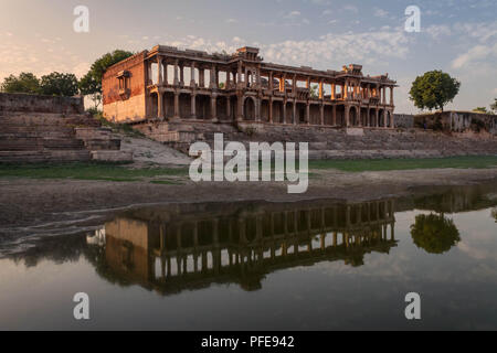 Ahmedabad, Gujarat, India, Dicembre 08,2014 vista piena di Sarkhej Roza Foto Stock