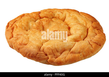 Pita, pane arabo, soffice di focacce isolati su sfondo bianco, close-up Foto Stock