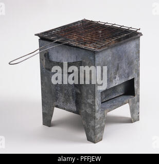 Barbecue portatile. Foto Stock