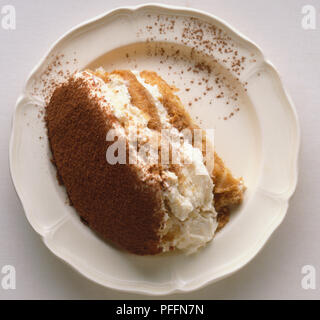 Tiramisù tradizionale dessert italiani realizzati con formaggio marscapone, caffè, vino Marsala e il cioccolato. Foto Stock