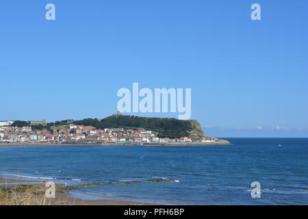 Pomeriggio Passeggiata a Filey spiaggia in luglio. Foto Stock