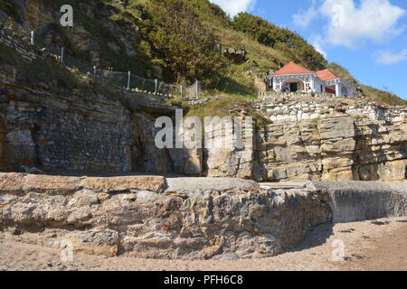 Pomeriggio Passeggiata a Filey spiaggia in luglio. Foto Stock