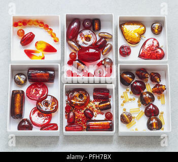 Le scatole contenenti i talloni Foto Stock