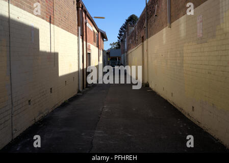 Vicolo in città australiana di Kempsey nel Nuovo Galles del Sud il 13 agosto 2018. Foto Stock