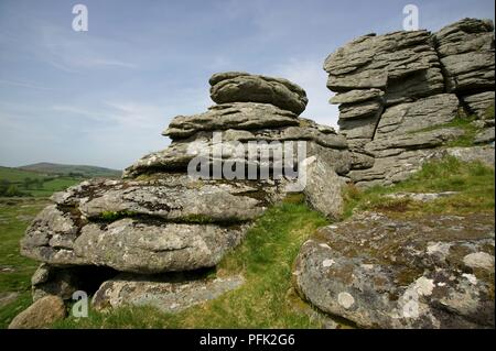 Gran Bretagna, Inghilterra, Devon, Parco Nazionale di Dartmoor, massi di granito su Hound Tor Foto Stock