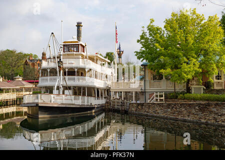 Liberty Belle in barca sul fiume in Piazza della Libertà, il Magic Kingdom, Walt Disney World, a Orlando, Florida. Foto Stock