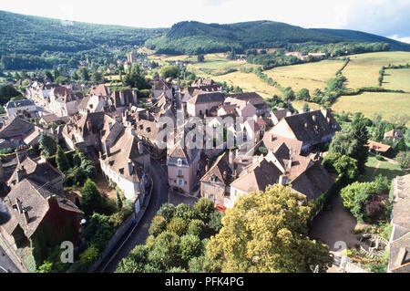 La Francia e la Borgogna, Franche Comte, Autun, la vista della città dalla cattedrale di Saint Lazare tower Foto Stock