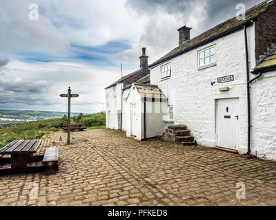 Pozzetti bianchi Spa Cottage su Ilkley Moor vicino a Ilkley West Yorkshire Inghilterra Foto Stock