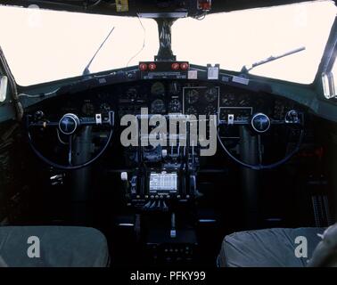 Boeing B-17G Flying Fortress, cockpit Foto Stock