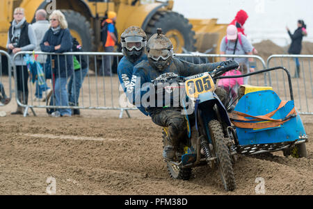 Sidecarcross partecipante Nella Weston Beach Race 2017, Weston-Super-Mare, Somerset, Inghilterra Foto Stock