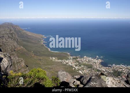 Sud Africa, Western Cape, Table Mountain View di Camps Bay Foto Stock