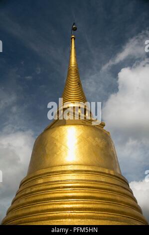 Thailandia, Bangkok, Wat Saket, Golden Mount, golden guglia, close-up Foto Stock