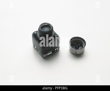 Pentola di inchiostro e coperchio Foto Stock