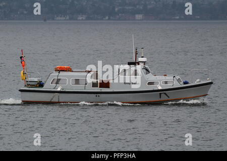 Cigno grigio e si ritiene possa essere un Ministero della Difesa base di lancio a Faslane, passando Greenock durante l'esercizio comune della Warrior 18-1. Foto Stock