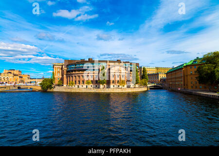 Esterno dell'edificio del parlamento svedese House (Riksdagshuset), sull isola di Helgeandsholmen Stoccolma, Svezia Foto Stock