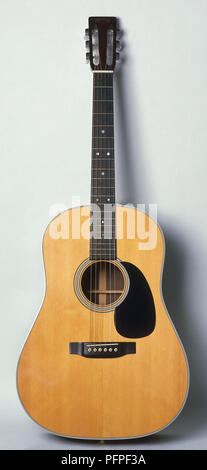 1988 Martin D-28S Dreadnought chitarra acustica Foto Stock