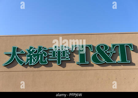 T&T supermercato asiatici segno a Lansdowne Center shopping mall in Richmond, BC, Canada Foto Stock